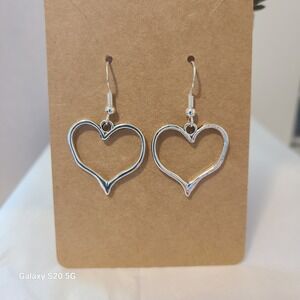 Handmade Heart Silver Dangle Earrings Minimalist Style Fashion Jewelry NWOT